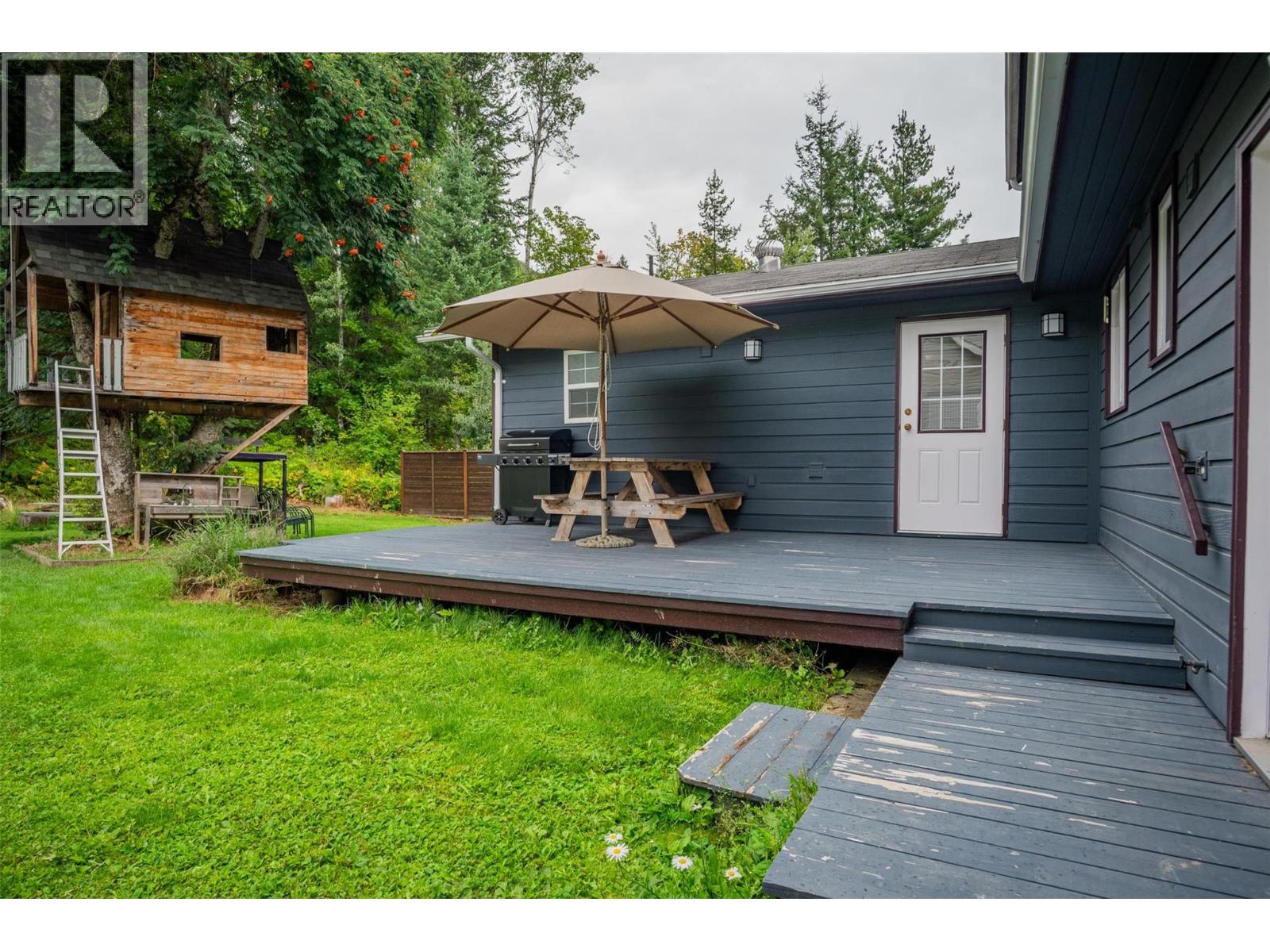 611 7th Street, Kaslo