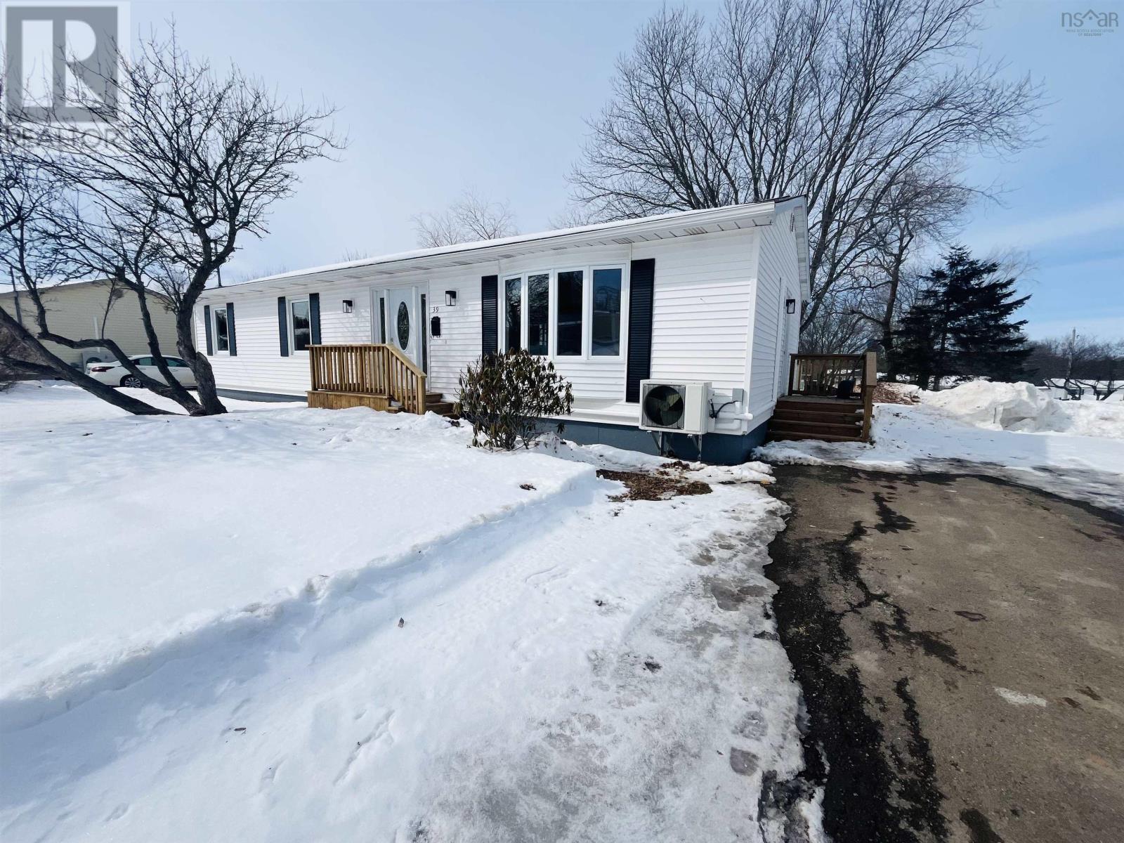 Property 2 of 36 of 39 Rogers Avenue