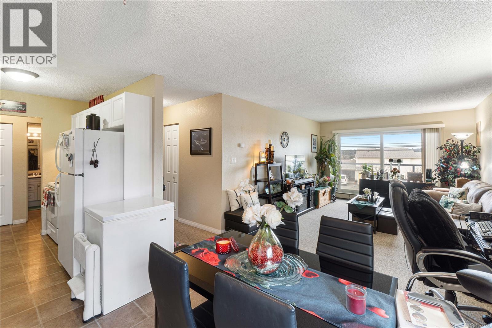 211 218 Bayview Ave, Ladysmith