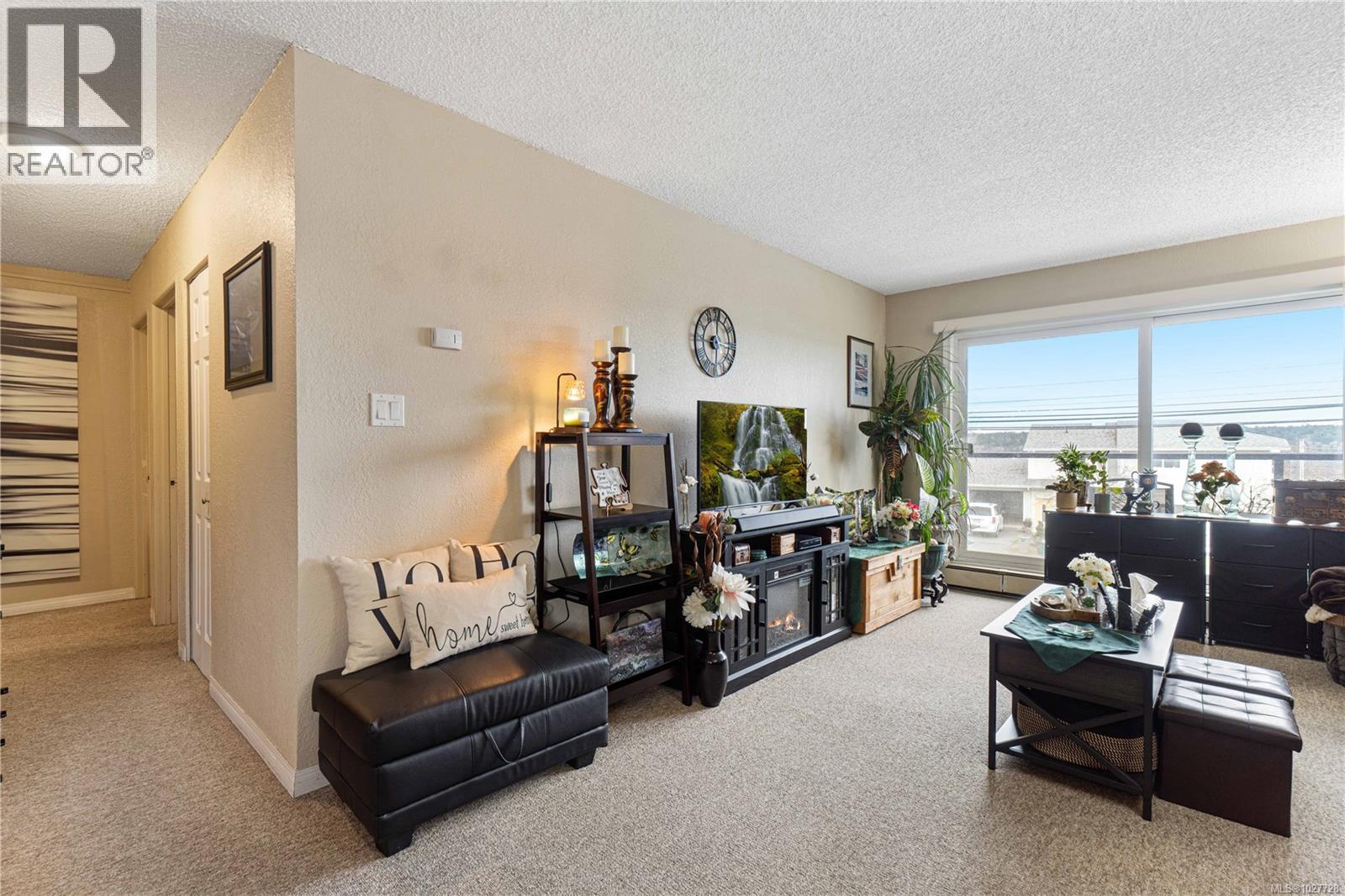 211 218 Bayview Ave, Ladysmith