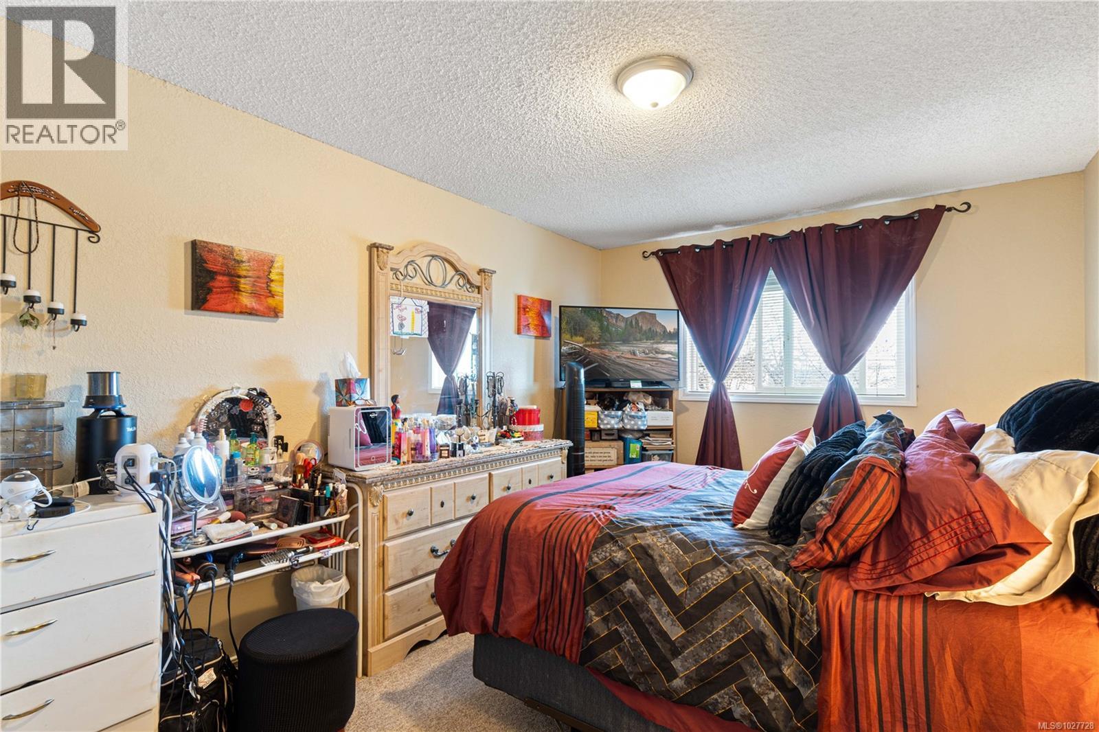 211 218 Bayview Ave, Ladysmith