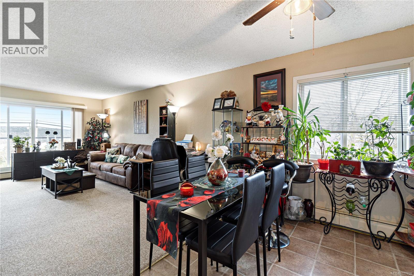 211 218 Bayview Ave, Ladysmith