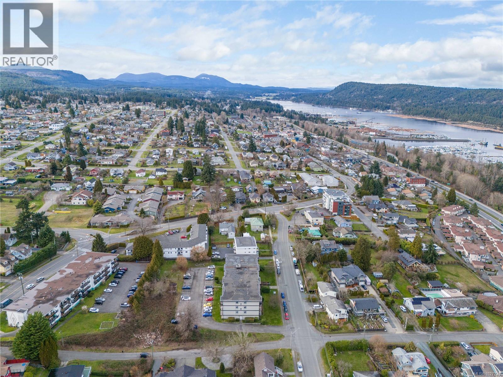 211 218 Bayview Ave, Ladysmith