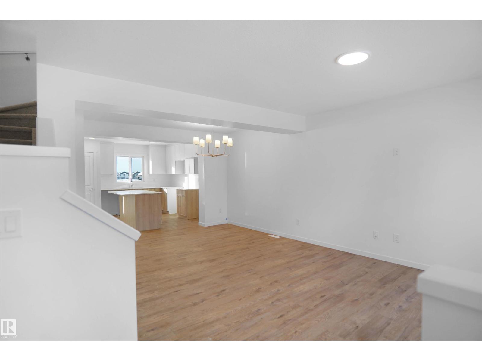 275 Deer Valley DR - Photo 3 of 26, Leduc, Alberta