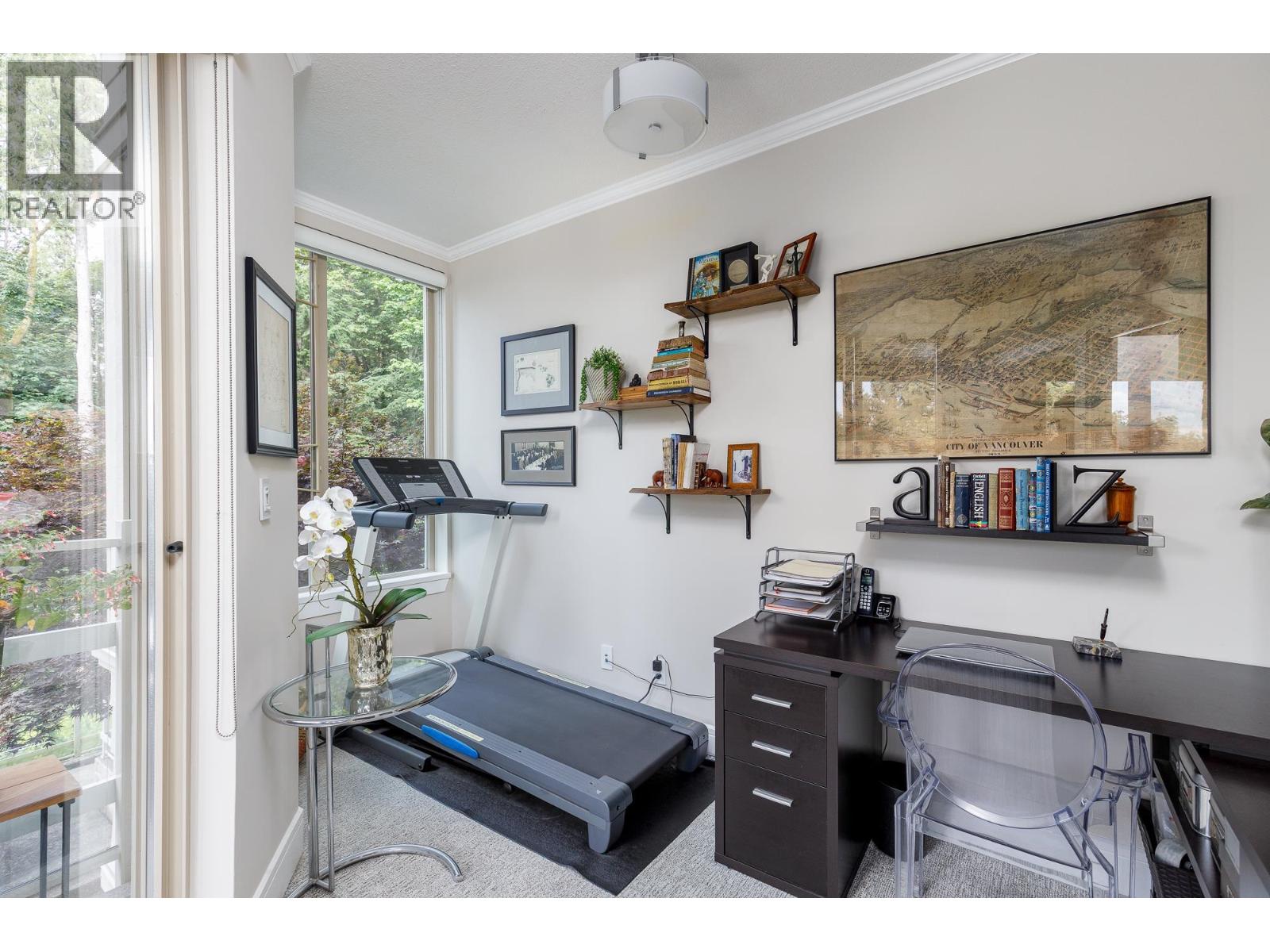 301 560 RAVEN WOODS DRIVE, North Vancouver