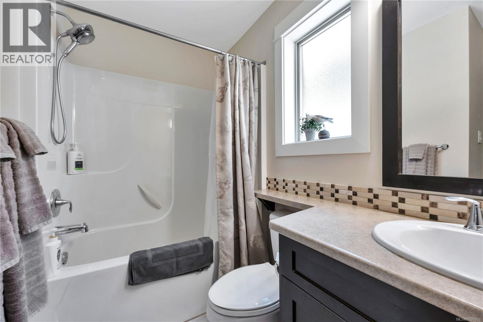 222 1130 Resort Dr, Parksville