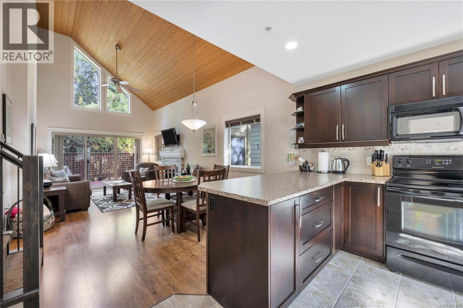 222 1130 Resort Dr, Parksville