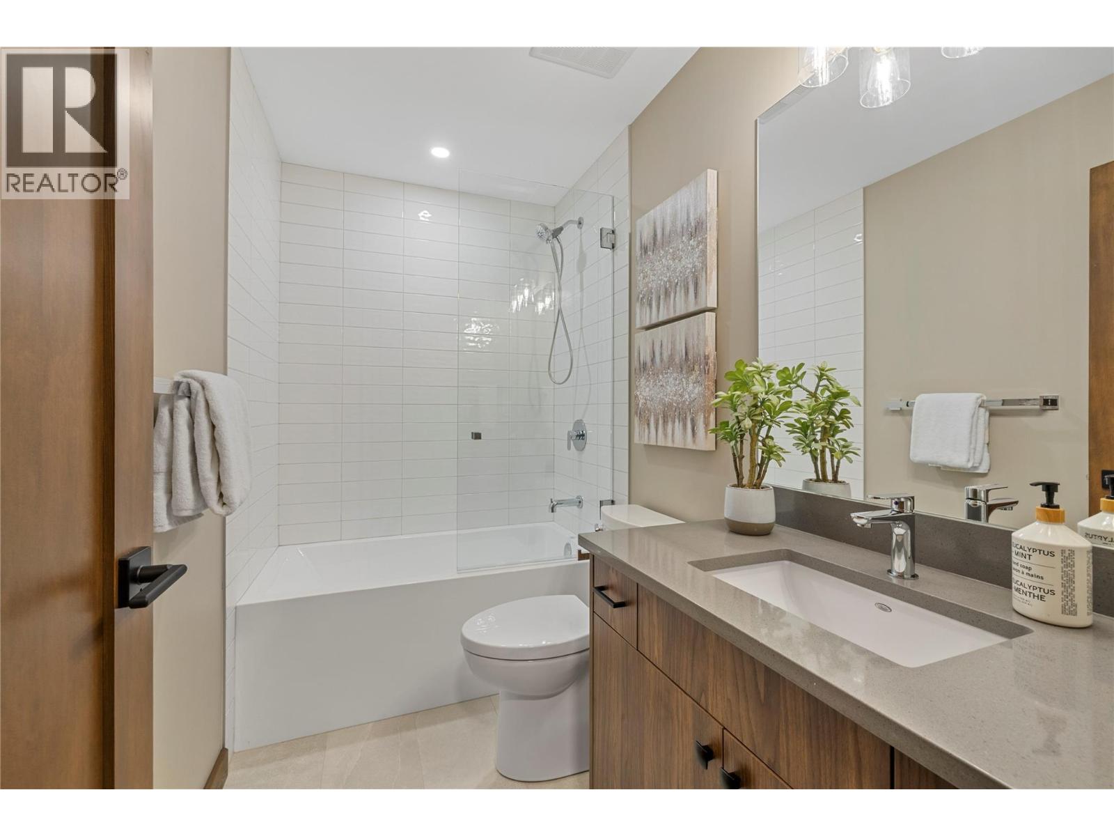 88 255 Feathertop Way, Big White