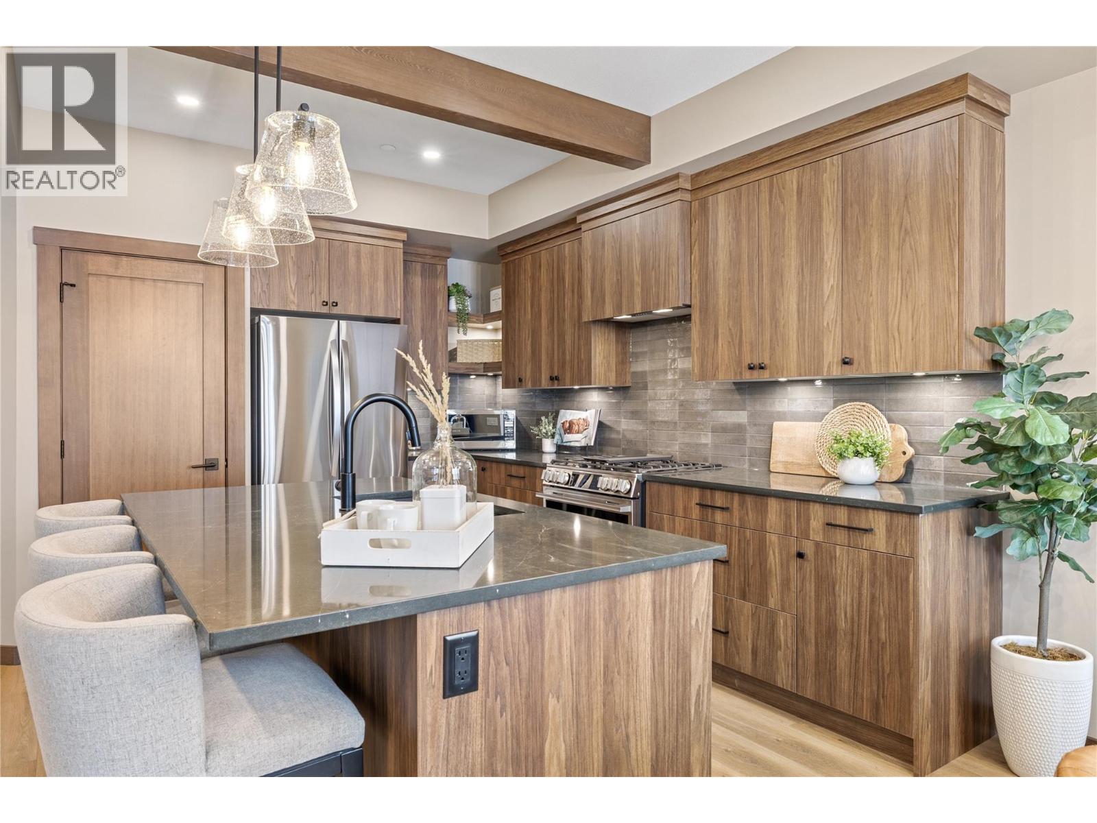 88 255 Feathertop Way, Big White