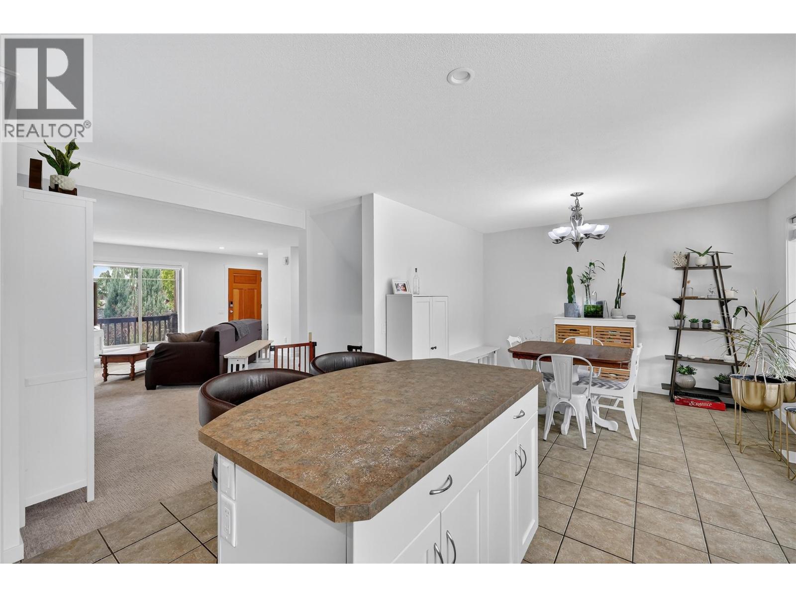 982 Paret Crescent, Kelowna