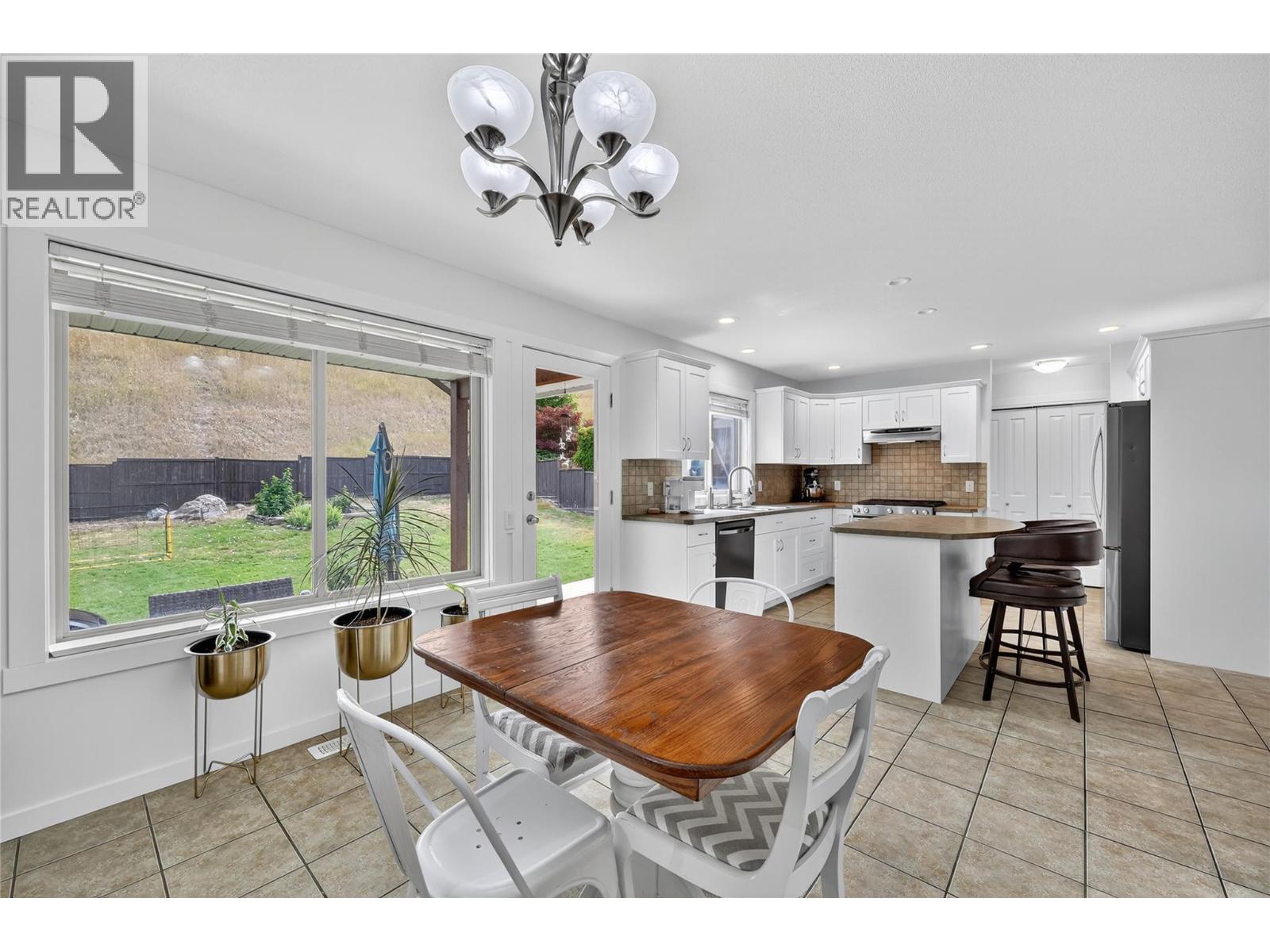 982 Paret Crescent, Kelowna