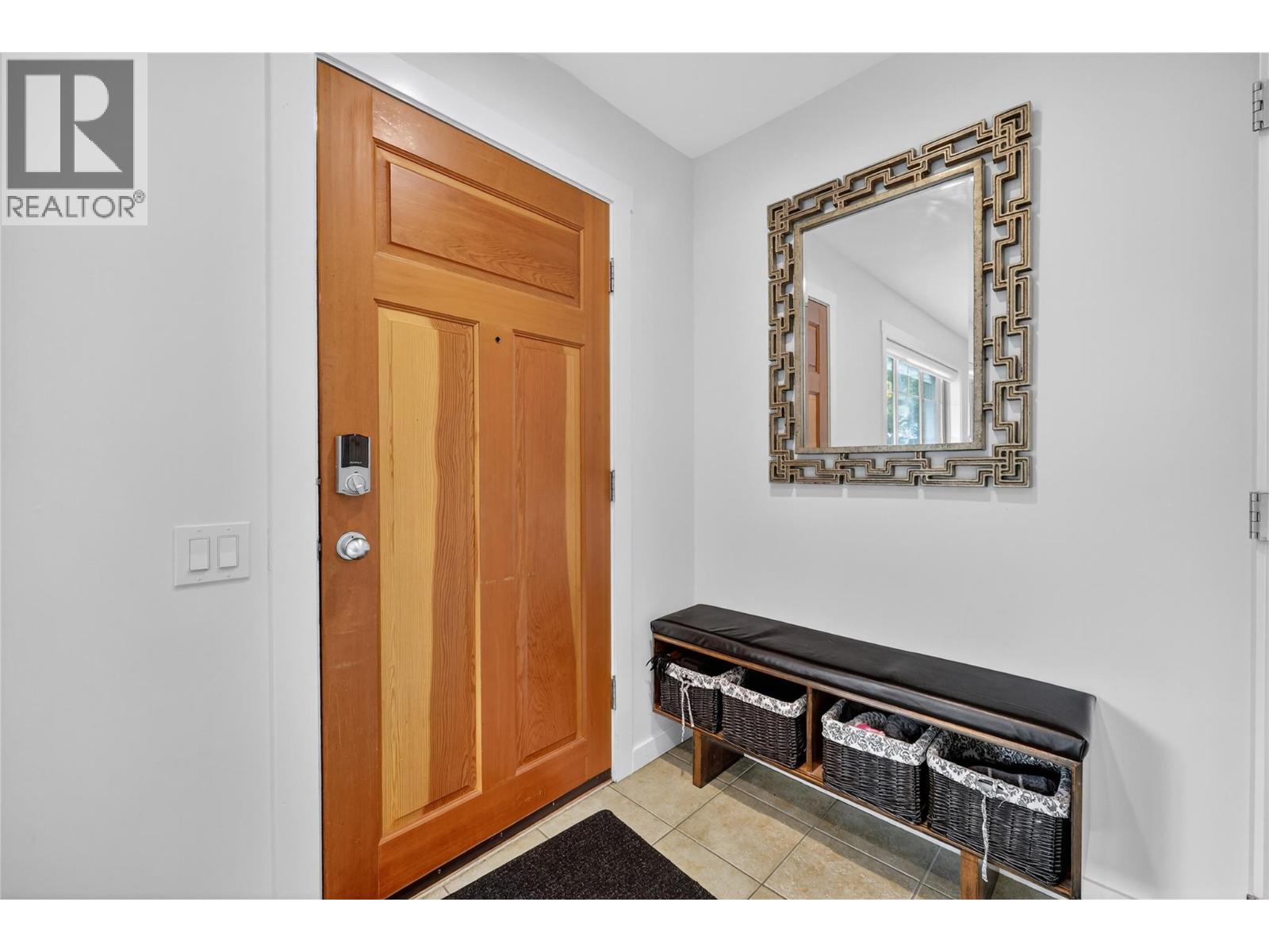 982 Paret Crescent, Kelowna