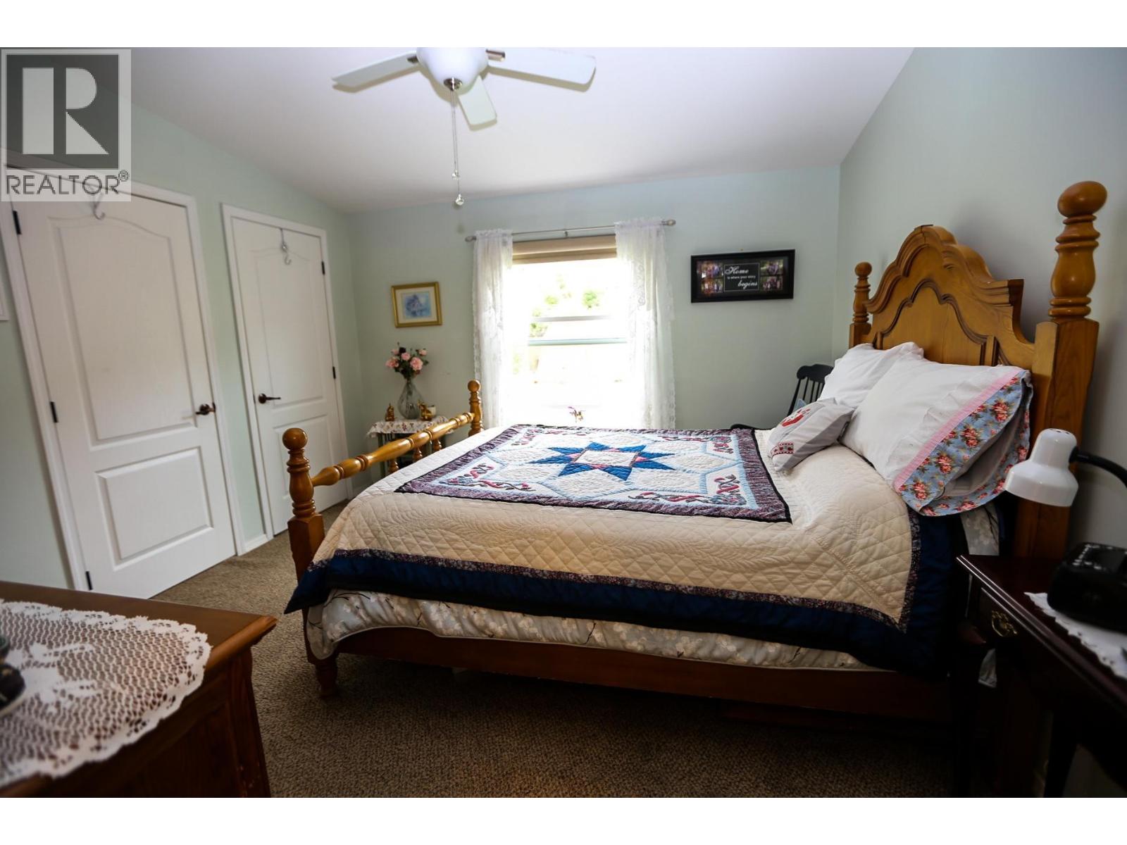 445 SISKA Drive, Barriere