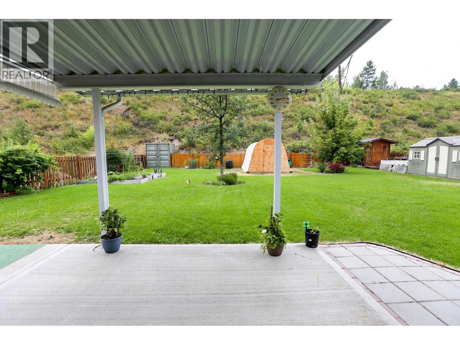 445 SISKA Drive, Barriere