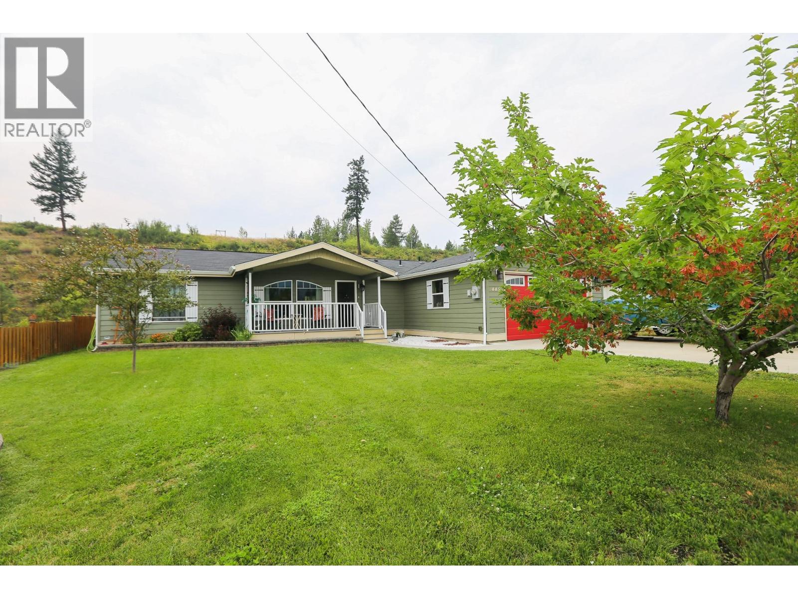 445 SISKA Drive, Barriere
