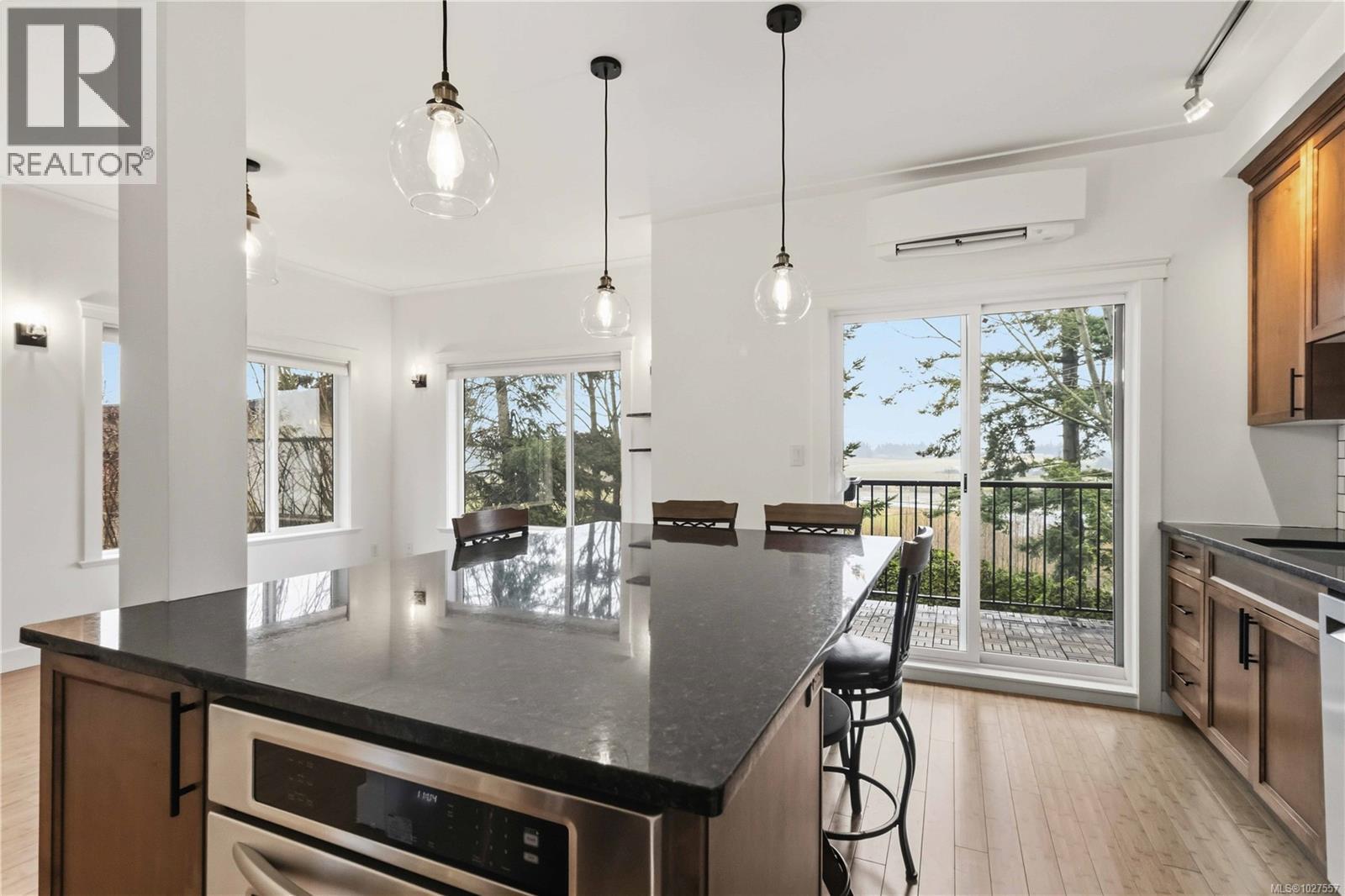 11 6961 East Saanich Rd, Central Saanich