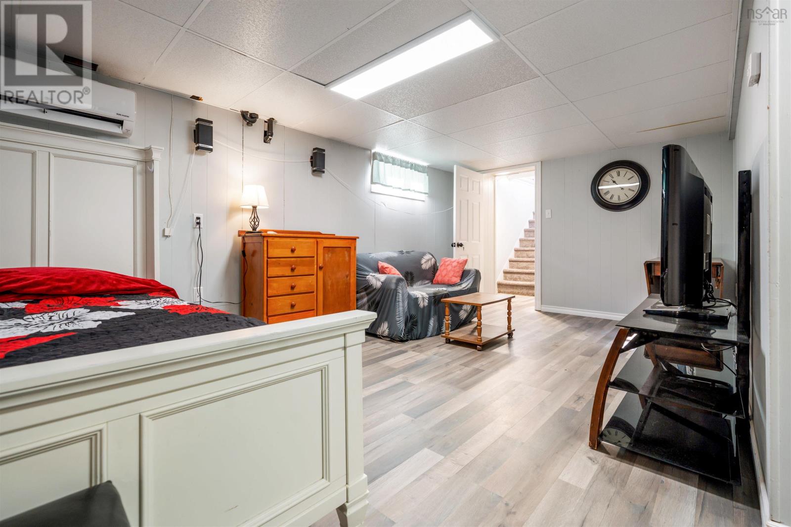 Property 45 of 48 of 8 Smith Avenue