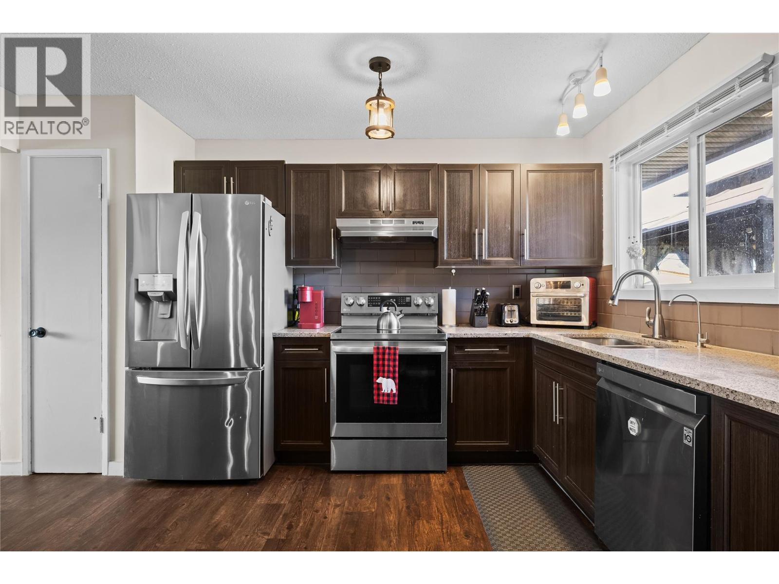 440 Primrose Road - 4