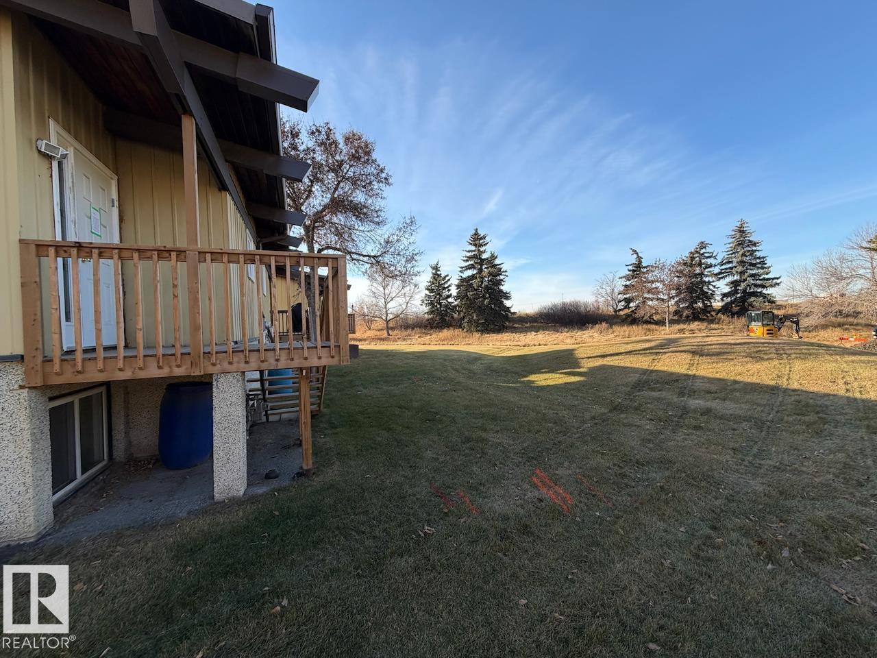 
          254 RICHFIELD Road NW
            <br/>
            <span>Edmonton</span>
            , 
            <span>AB</span>
             <span>T6K0K4</span>
         - Photo 18