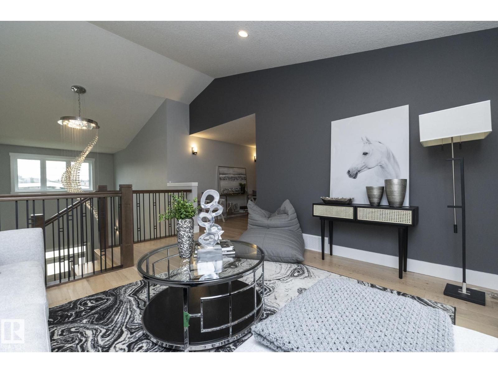 7549 MAY CM NW, Edmonton