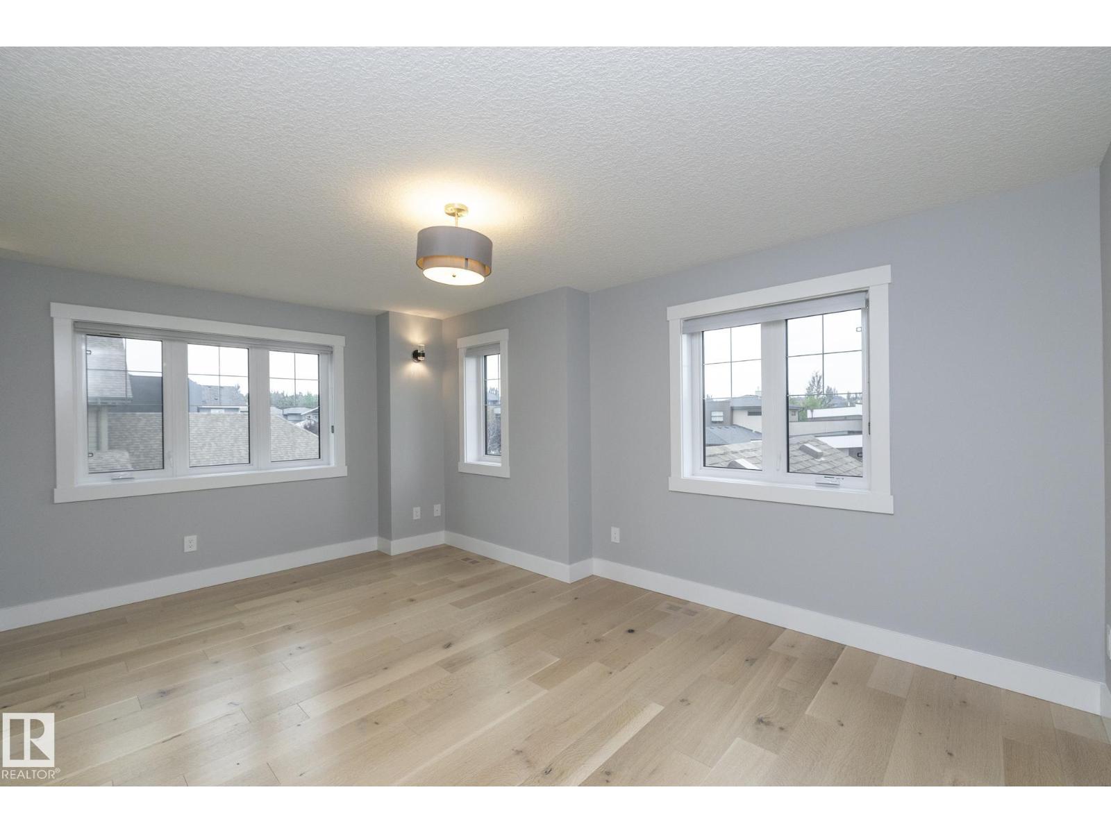 7549 MAY CM NW, Edmonton