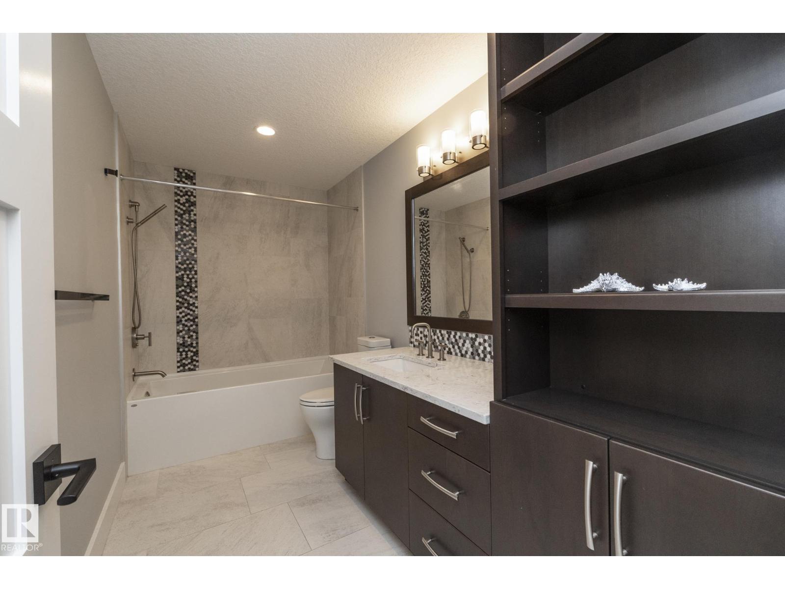 7549 MAY CM NW, Edmonton