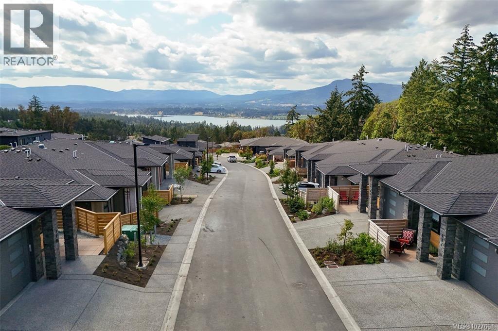 #114 1234 VIEWTOP RD - 14