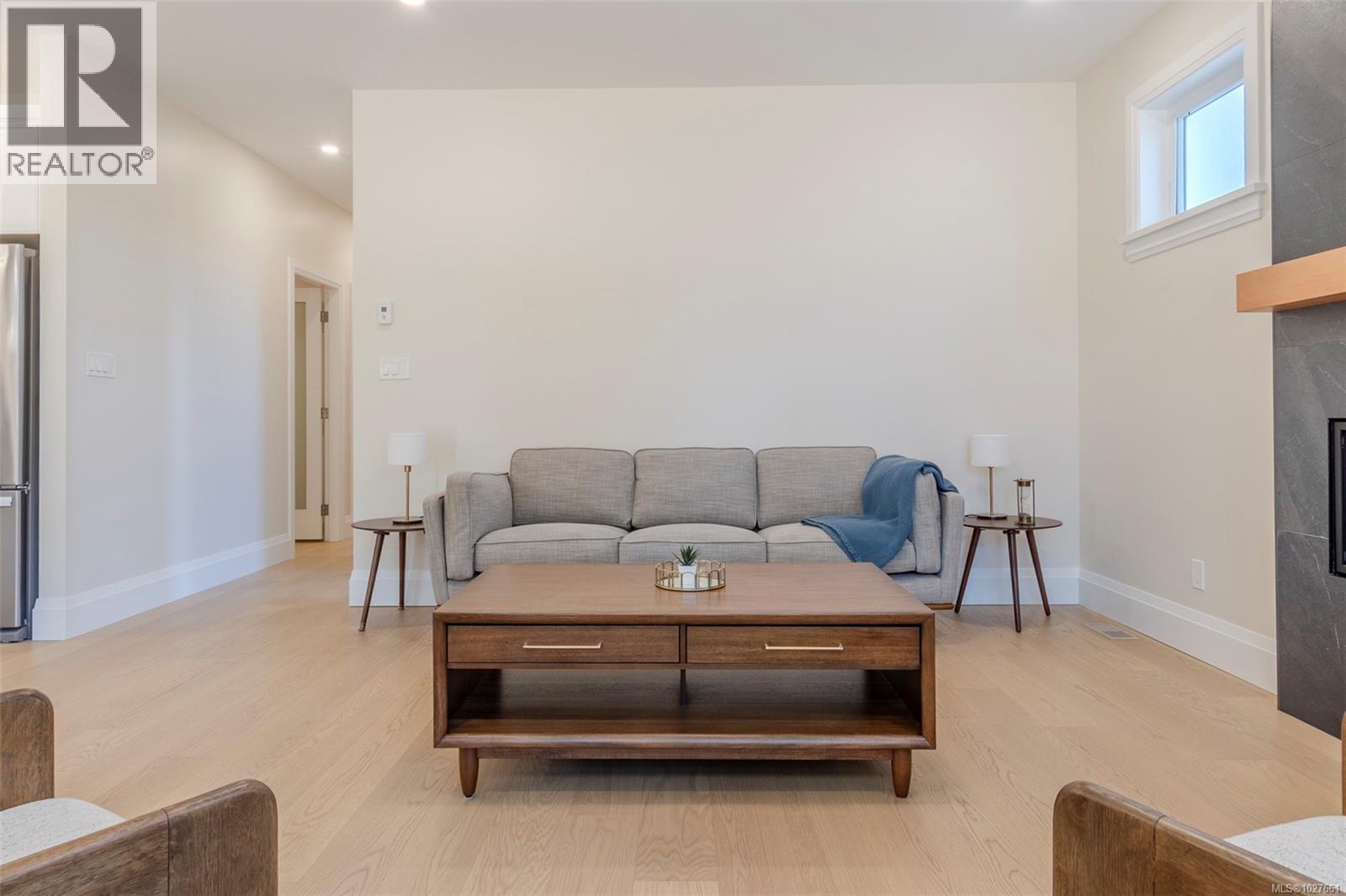 #114 1234 VIEWTOP RD - 6