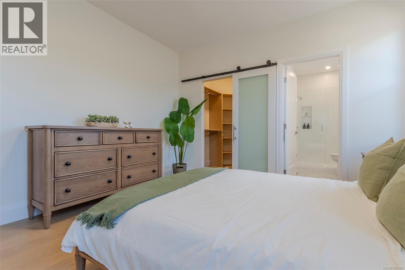 #114 1234 VIEWTOP RD - 8