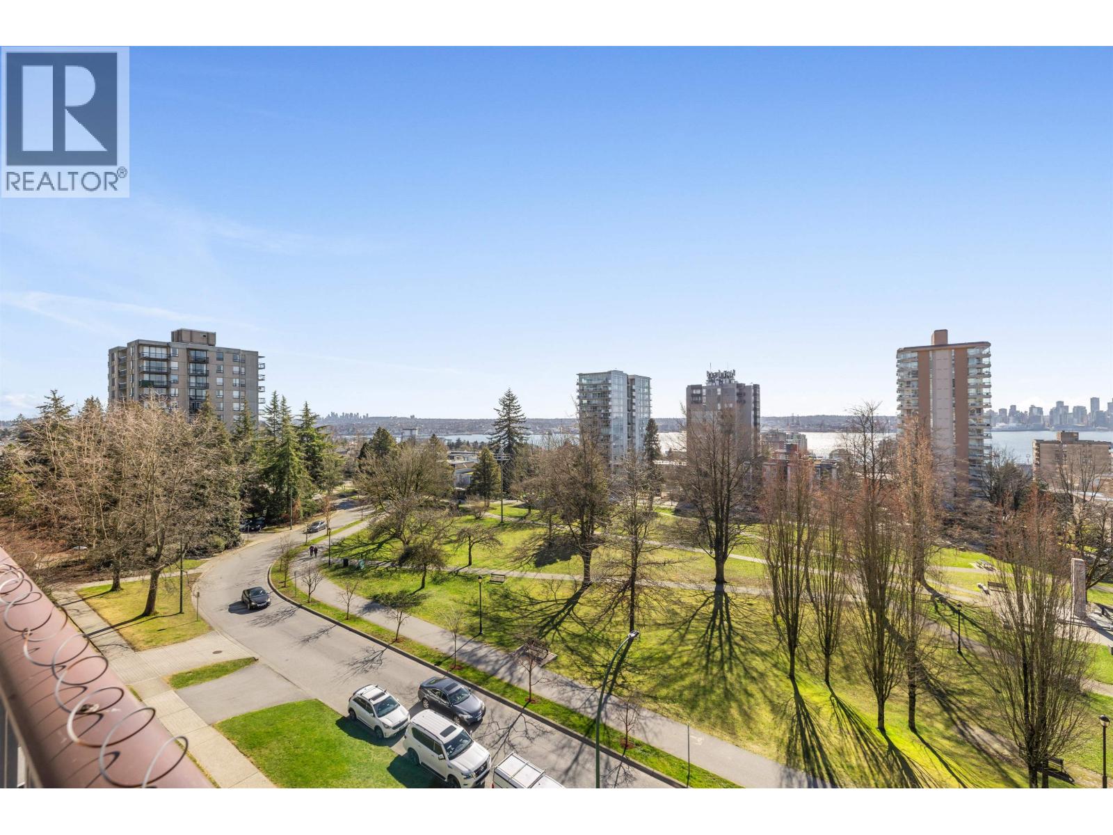 601 140 E KEITH ROAD, North Vancouver