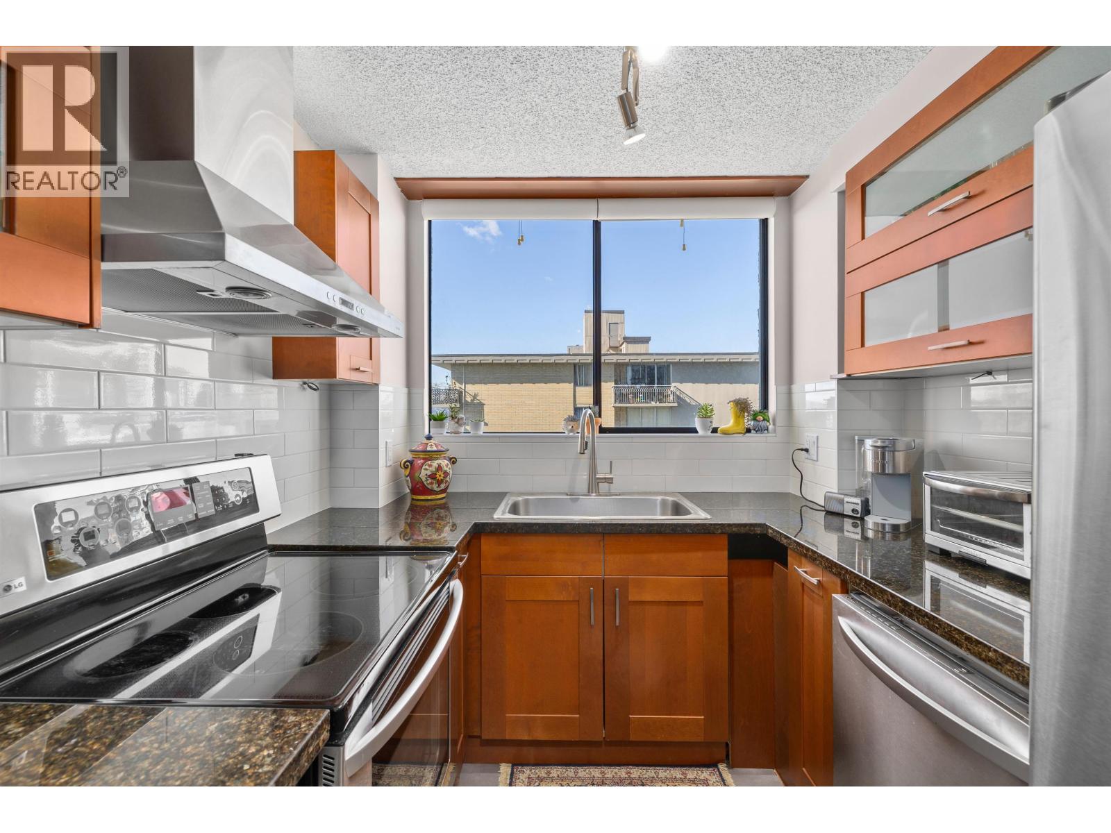 601 140 E KEITH ROAD, North Vancouver