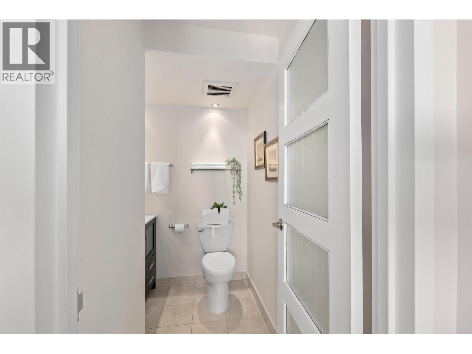 601 140 E KEITH ROAD, North Vancouver