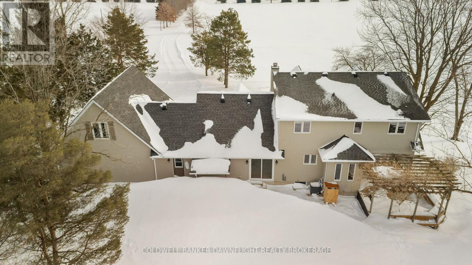 70129 EVERGREEN LINE Property Photo