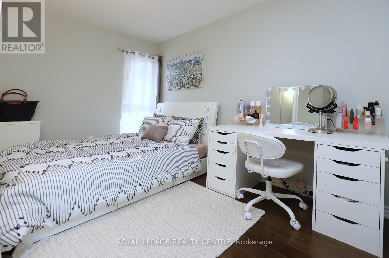 #171 1055 DUNDAS STREET E - 25