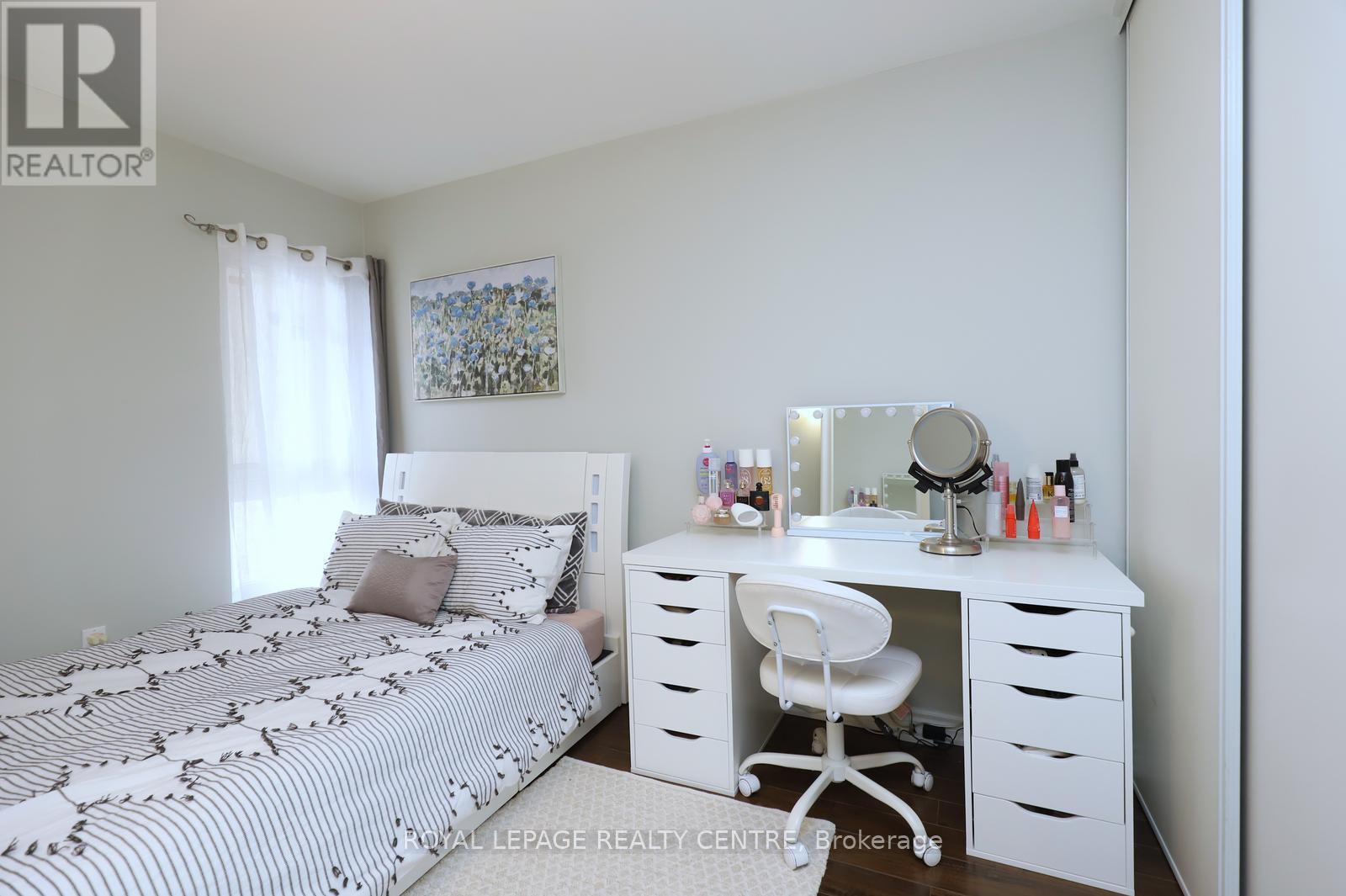 #171 1055 DUNDAS STREET E - 26