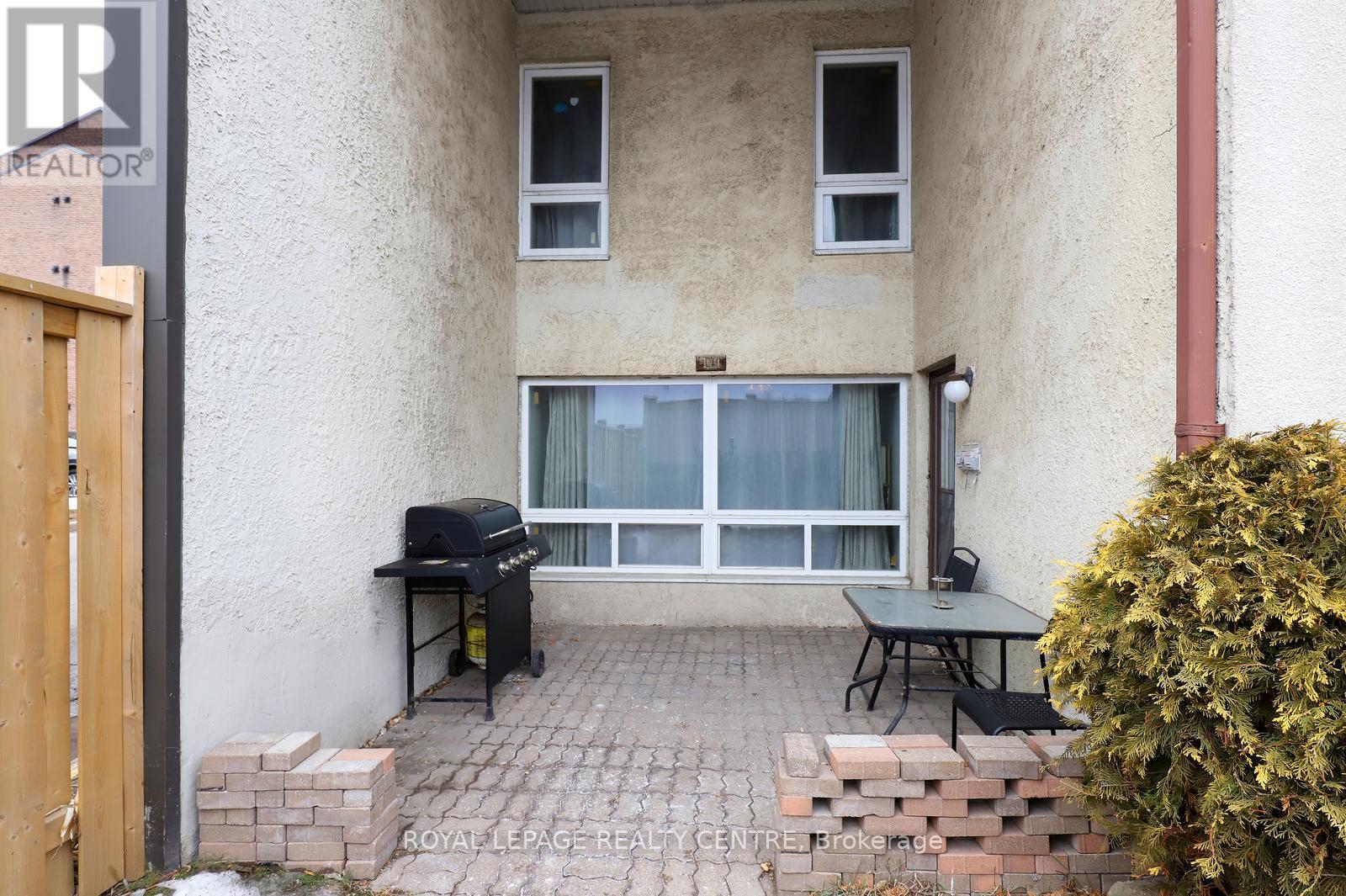 #171 1055 DUNDAS STREET E - 28
