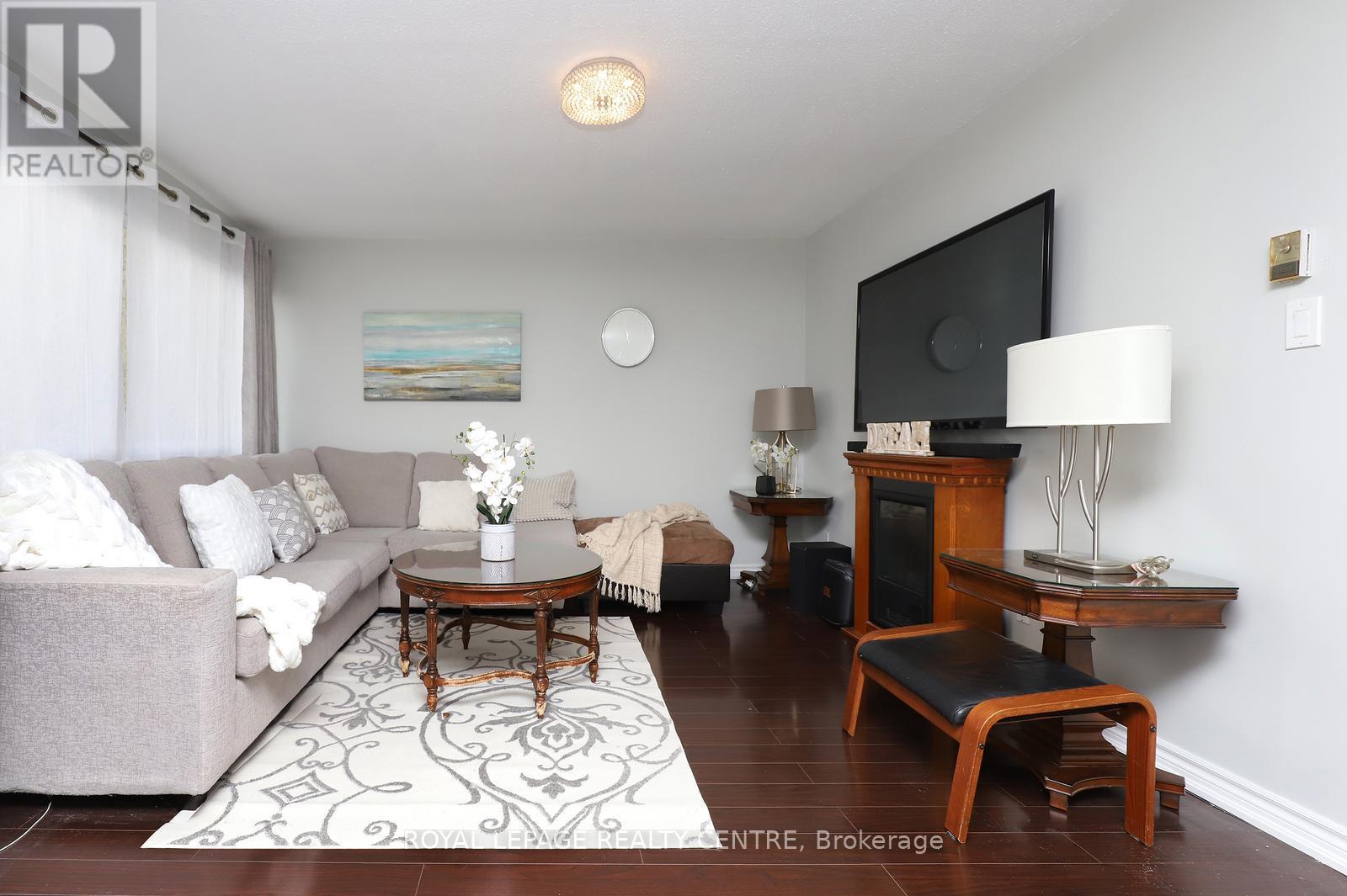 #171 1055 DUNDAS STREET E - 3