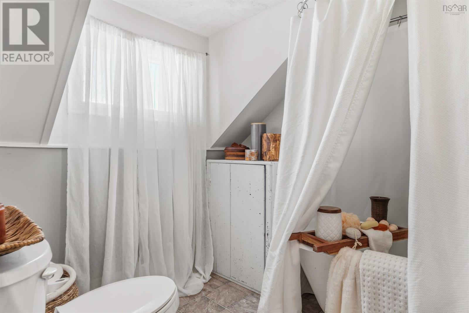 Property 29 of 49 of 89 Bridge Street