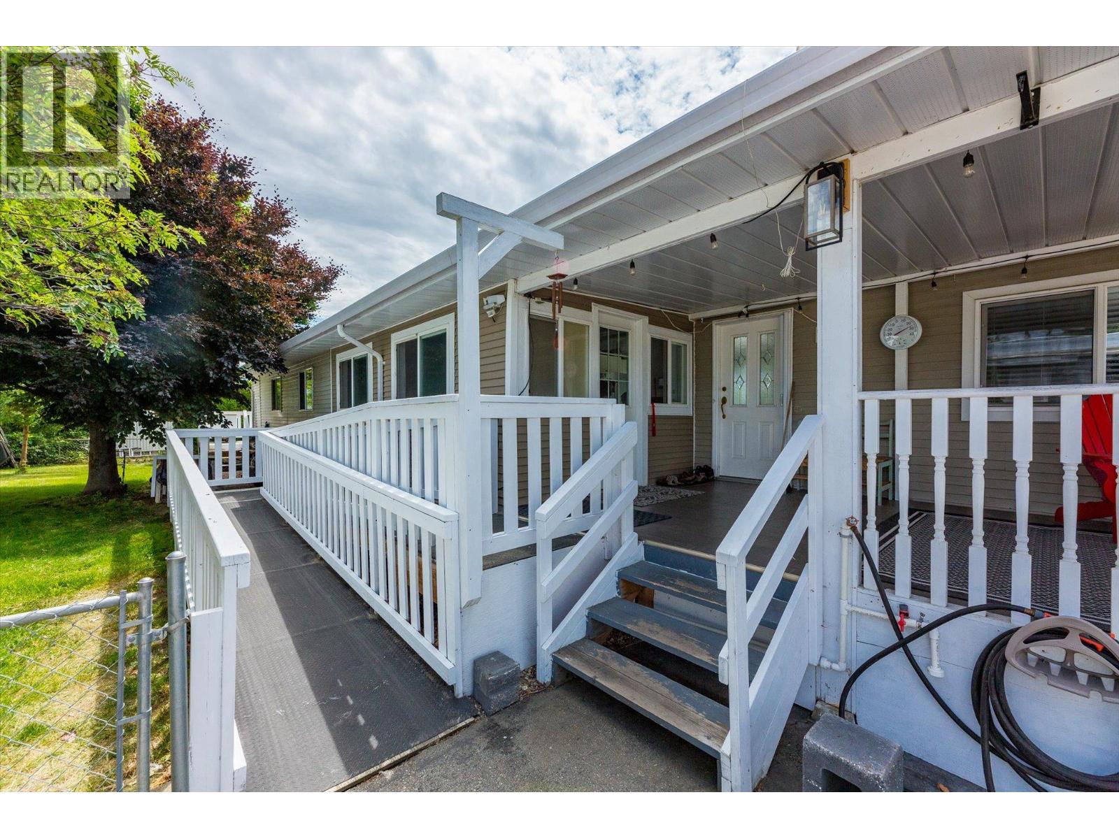 203 720 Commonwealth Road, Kelowna