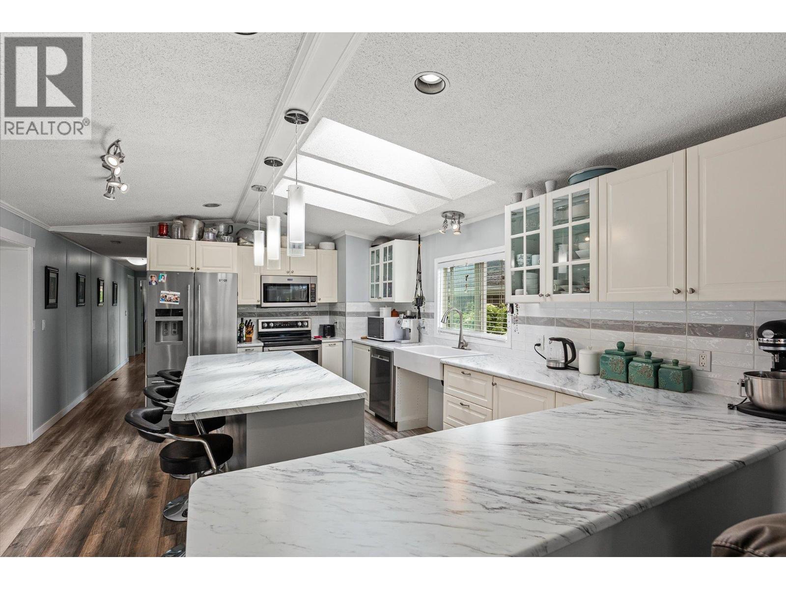 203 720 Commonwealth Road, Kelowna