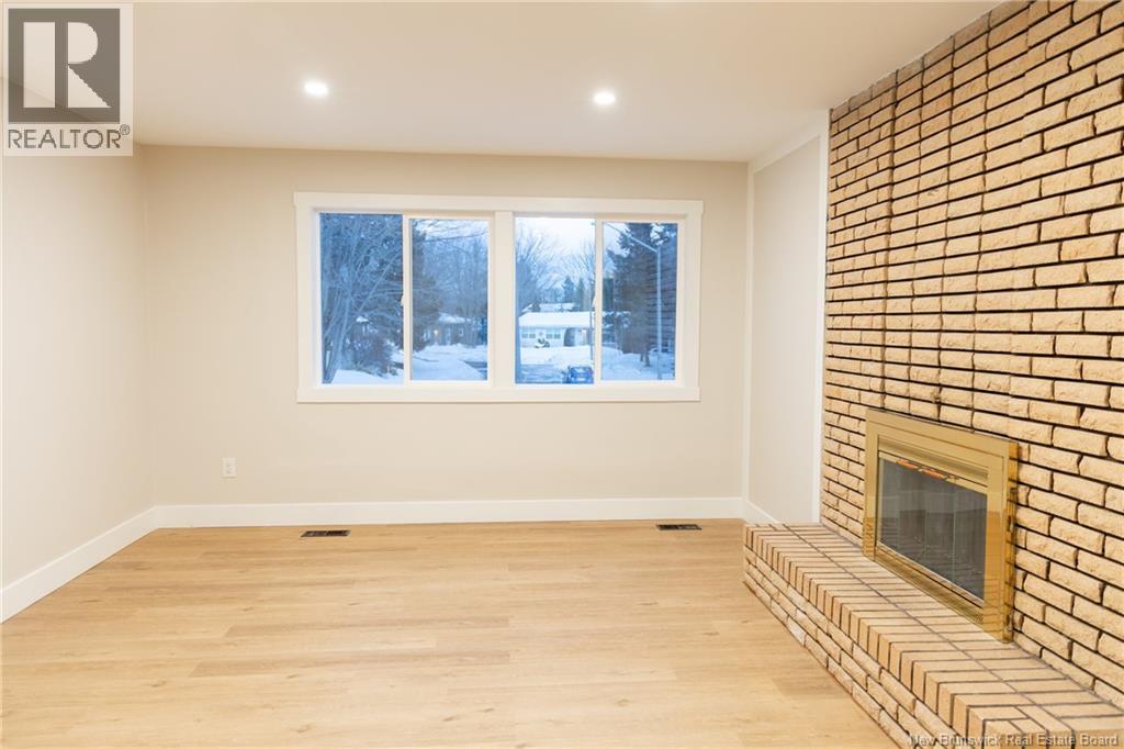 56 CHANDLER CRESCENT - 17