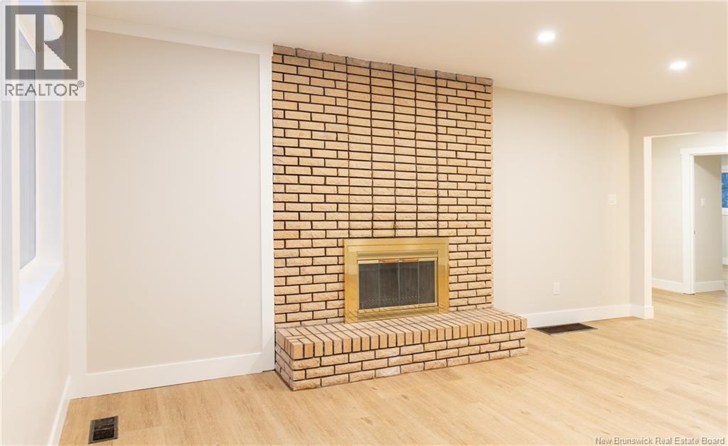 56 CHANDLER CRESCENT - 16