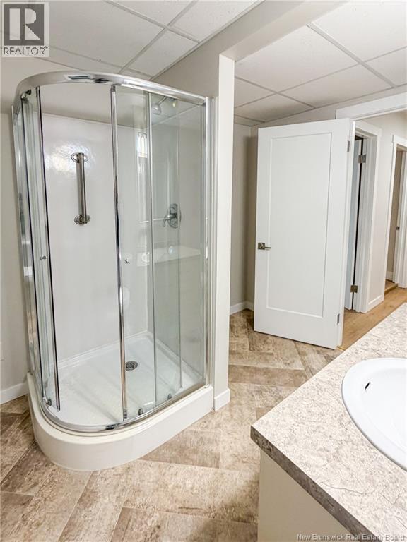 56 CHANDLER CRESCENT - 37