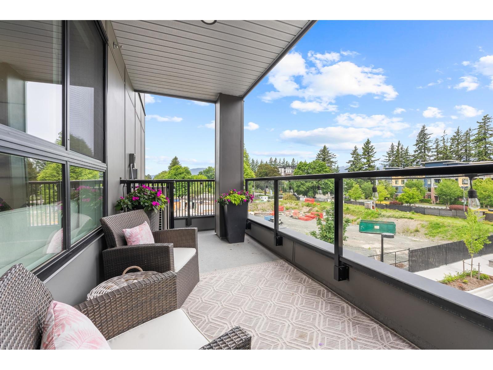 312 45505 CAMPUS DRIVE, Garrison Crossing, Chilliwack