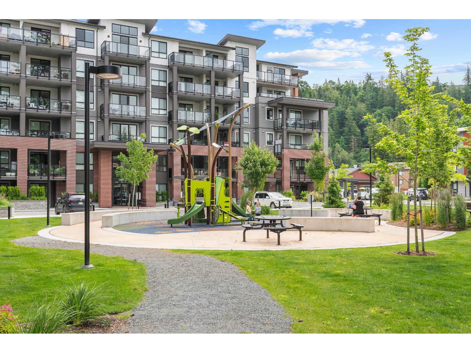 312 45505 CAMPUS DRIVE, Garrison Crossing, Chilliwack