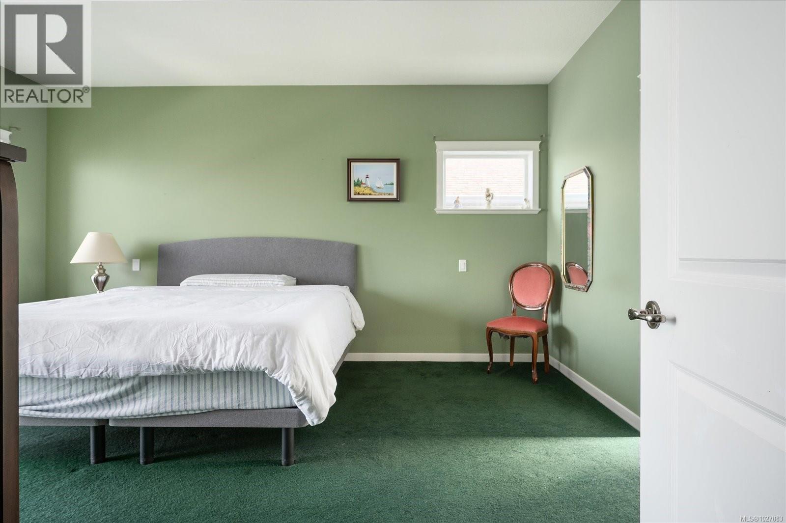 4844 FILLINGER CRES - 25