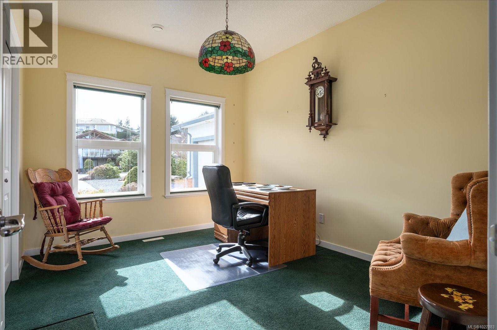 4844 FILLINGER CRES - 24