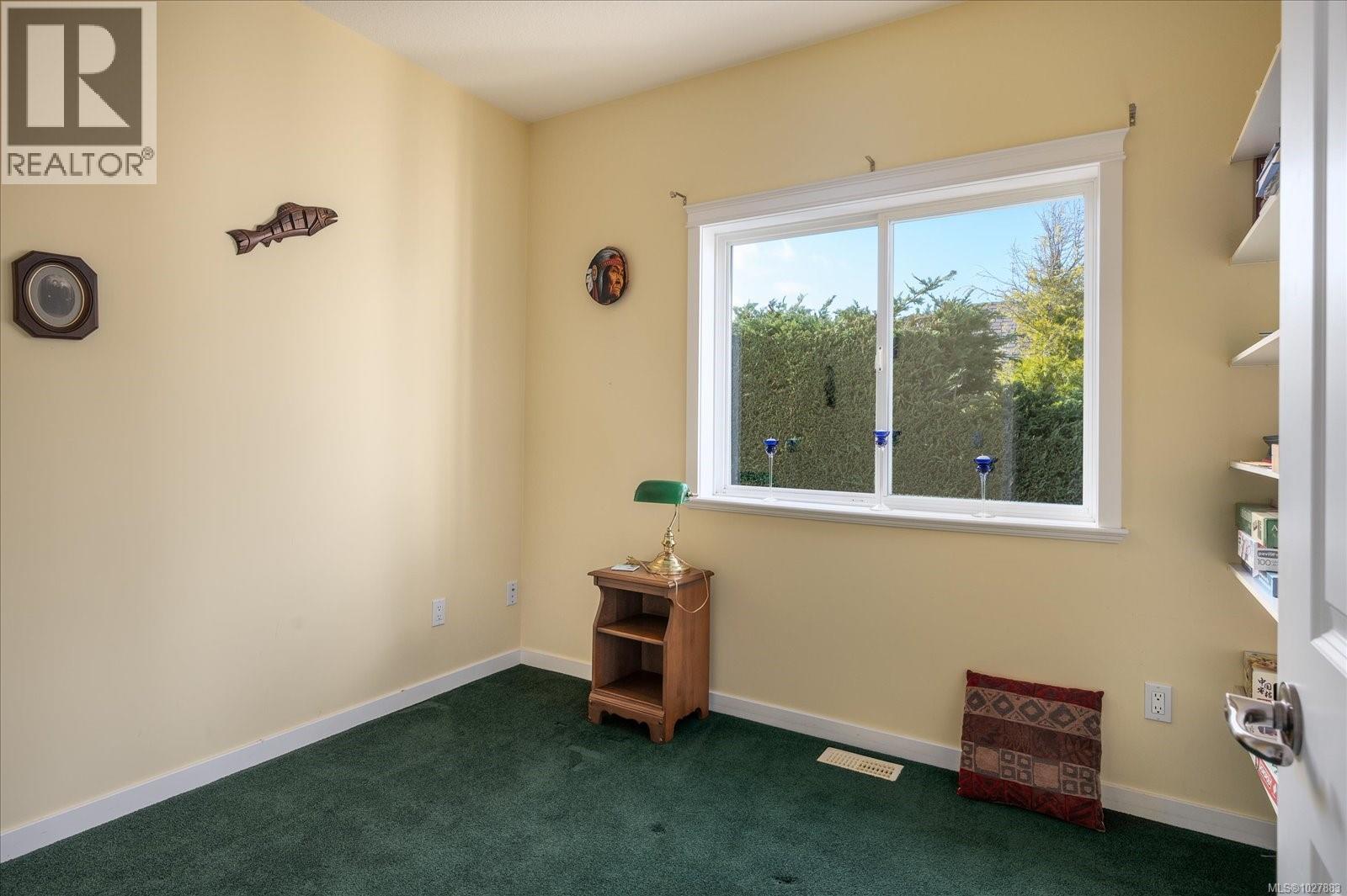 4844 FILLINGER CRES - 21