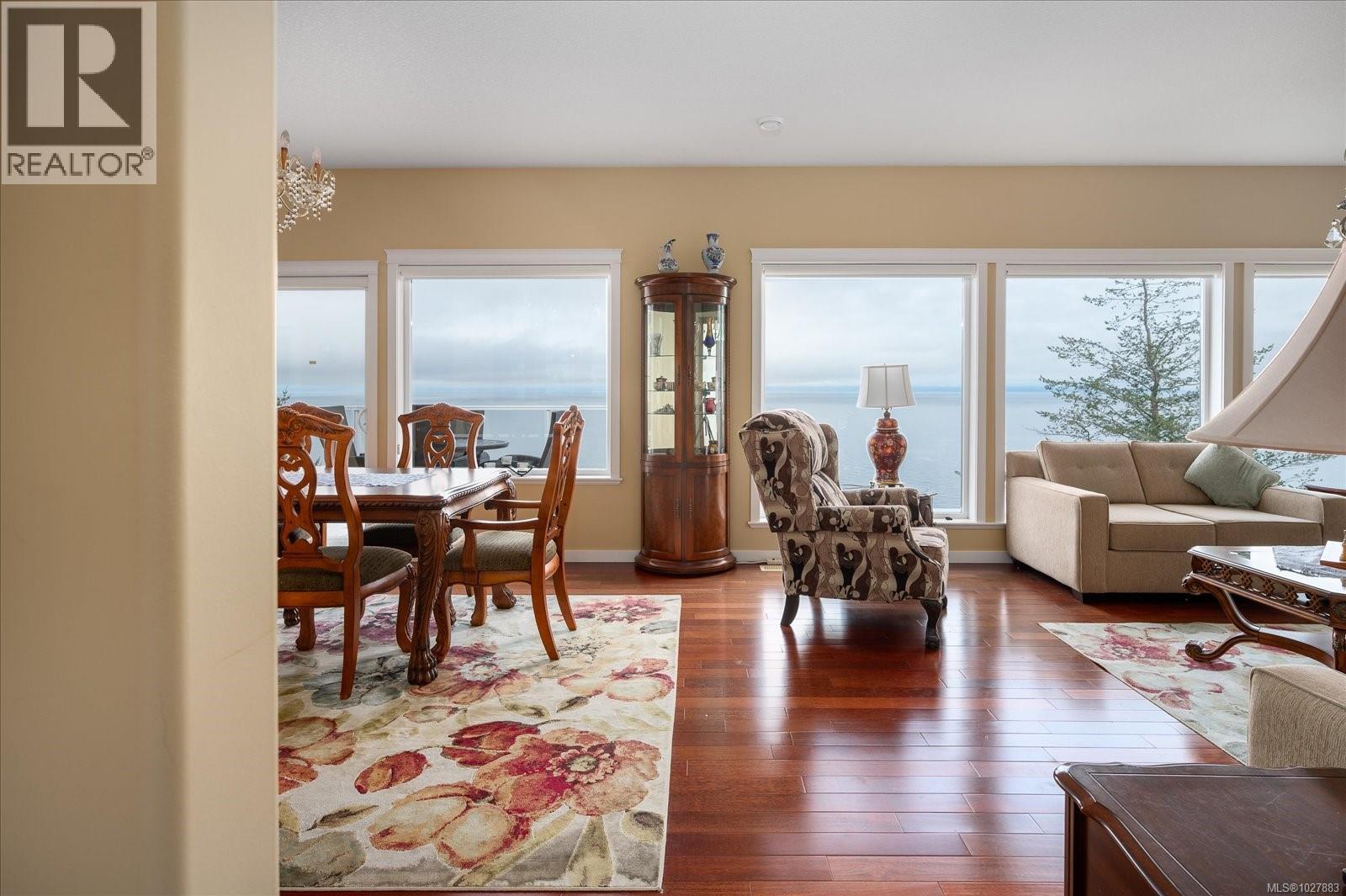 4844 FILLINGER CRES - 8