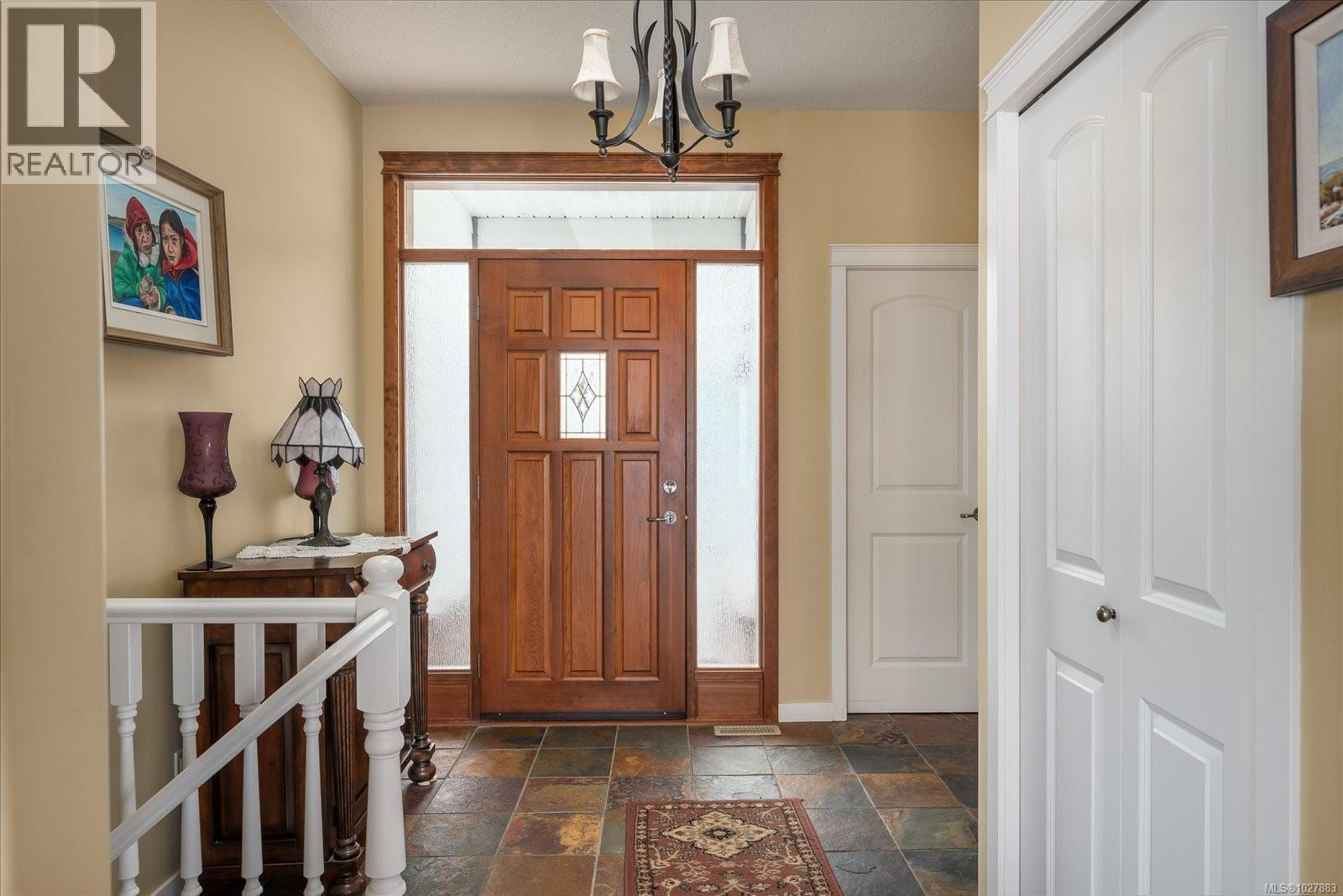 4844 FILLINGER CRES - 5